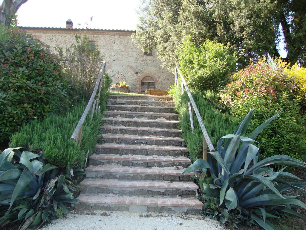 Agriturismo Tre Madonne Monteriggioni Exterior foto